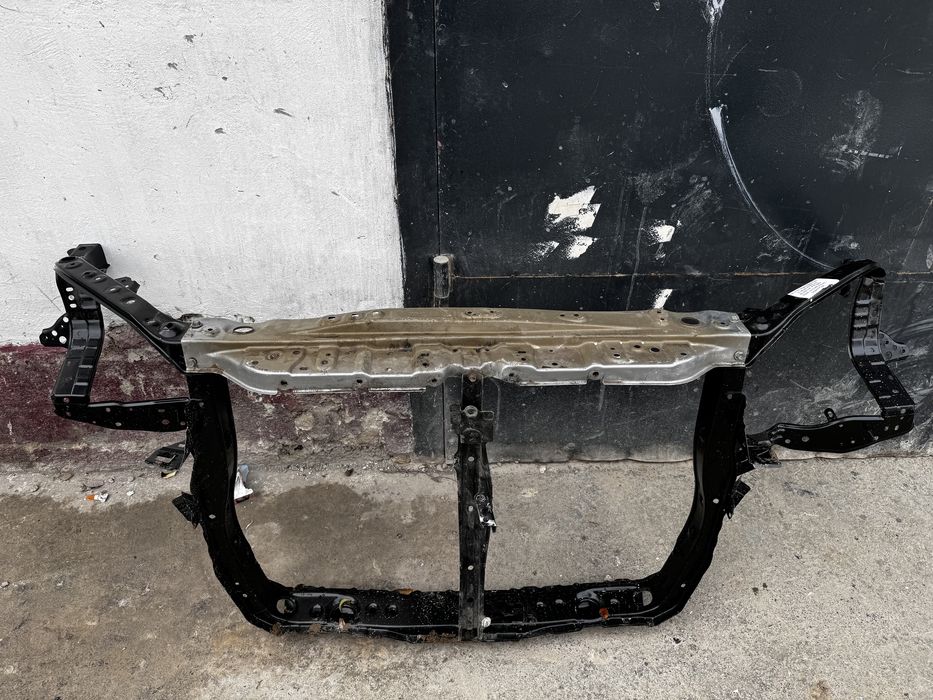 Экран на тойота хайландер 2018