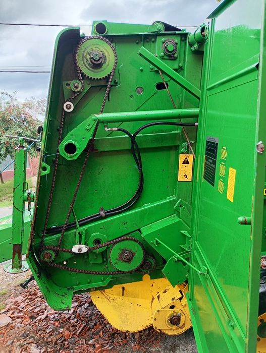 Presă baloți rotunzi mici John Deere 540