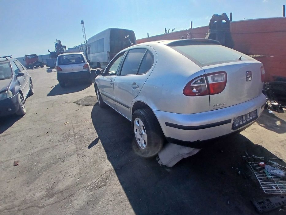 Dezmembrez seat leon 1m