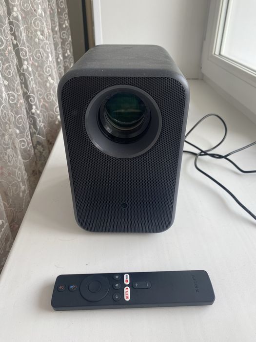 Проектор Xiaomi L1 Pro