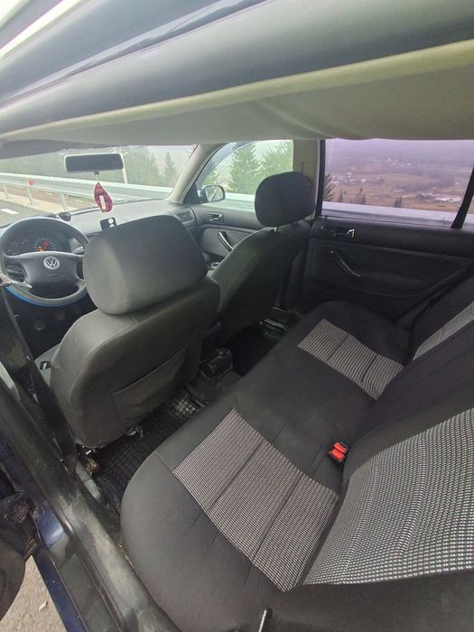 Vand golf 4 1.6 benzina