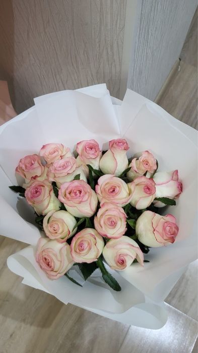 Букет цветов 17шт Роза