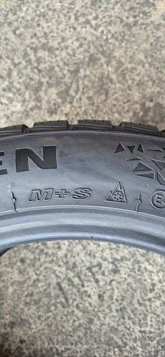 4 anvelope iarna Nexen,fata 245/45/18,spate 275/40/18.Pret/bucata.