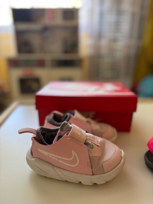 Обувки за момиче