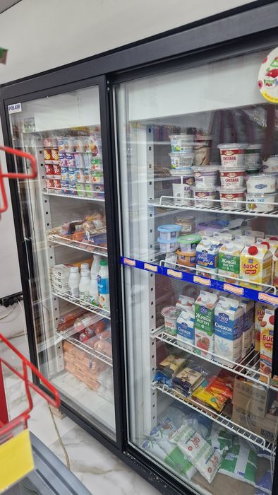 Витринный холодильник купе