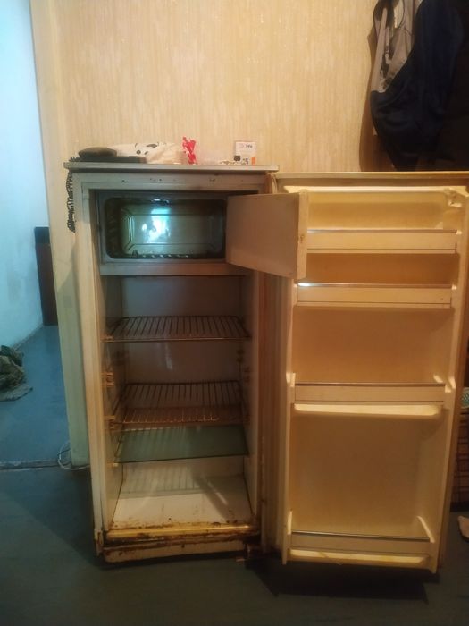 Советский холодильник саратов