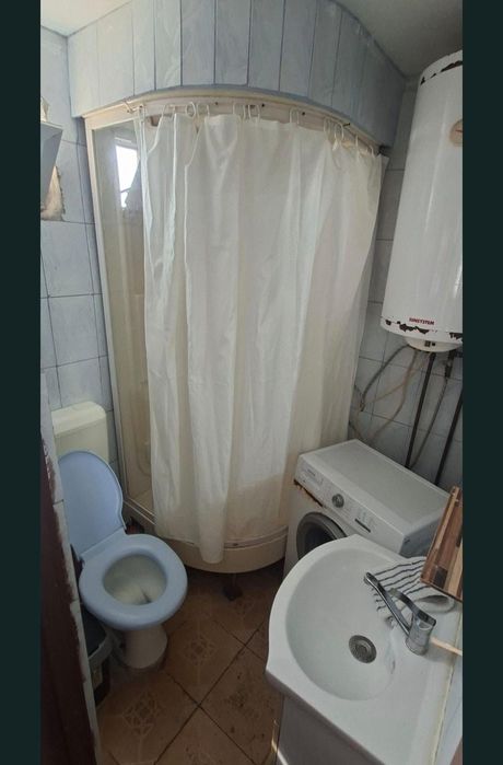 închiriez Garsoniera