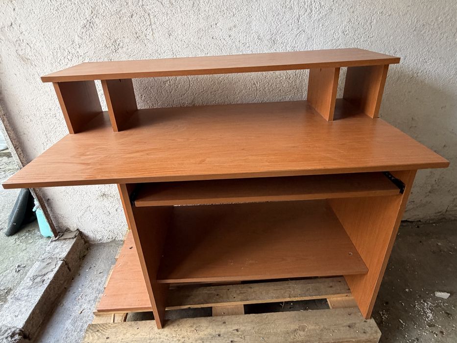 Birou  cu  sertar tastatura