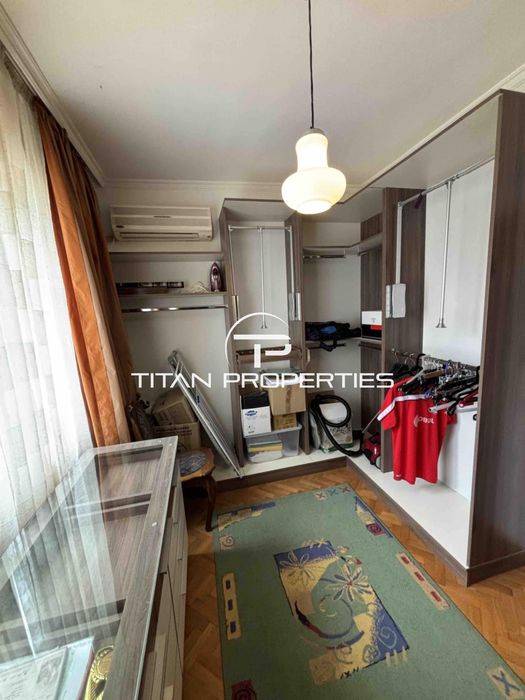 Продава се Четиристаен апартамент в Бургас, Център - 120 кв.м за 2667 €/кв.м - Снимка #13