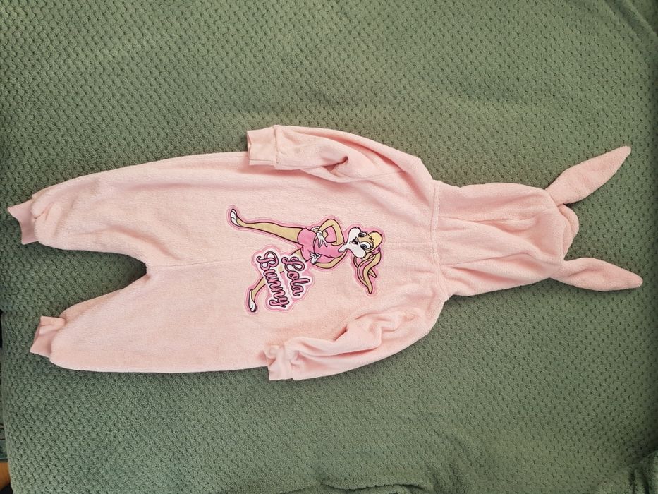 Costum pentru copii cu tematica iepuras Lola Bunny masura 92