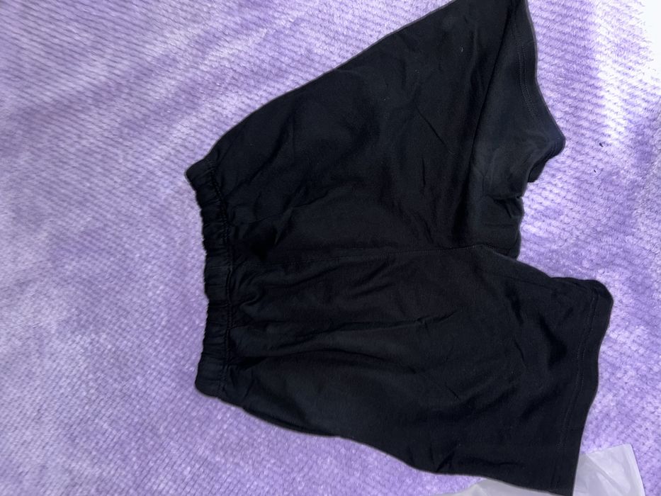Pantaloni essentials