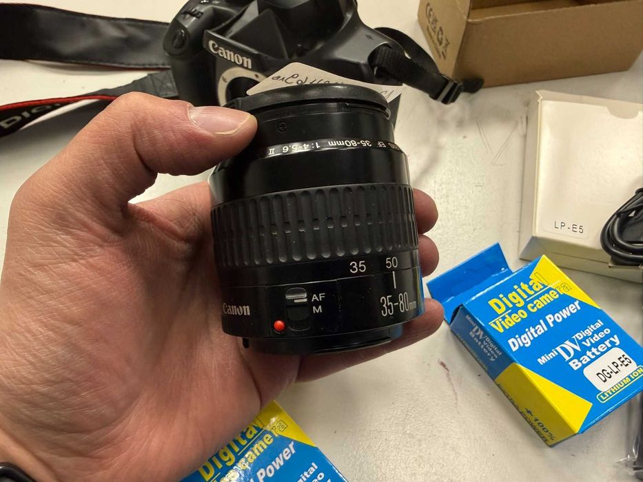 Фотоапарат Canon 1000D