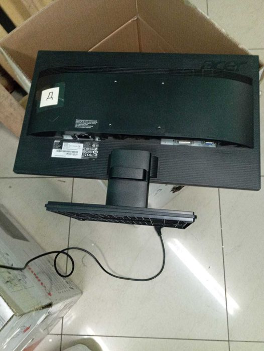 Продаю монитор Accer