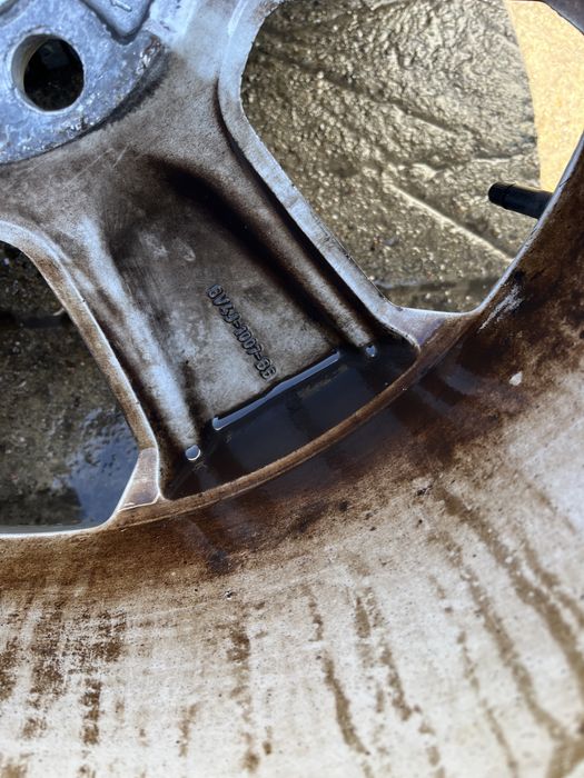 Джанти Ford Kuga