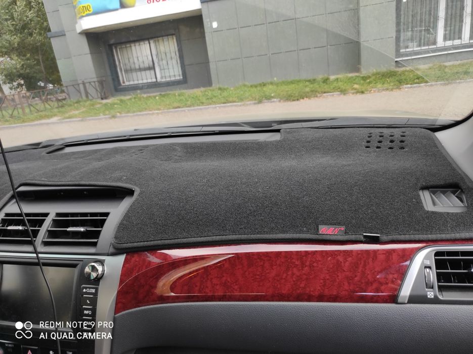 Накидка на панель Камри 50