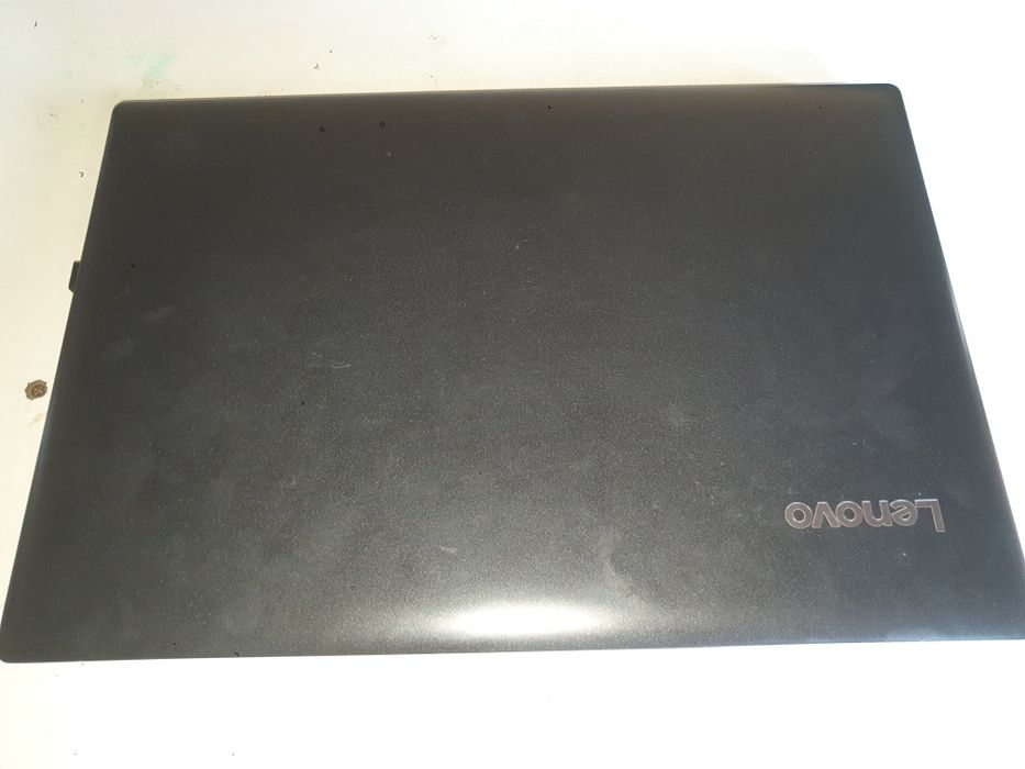 Lenovo notebook sotiladi