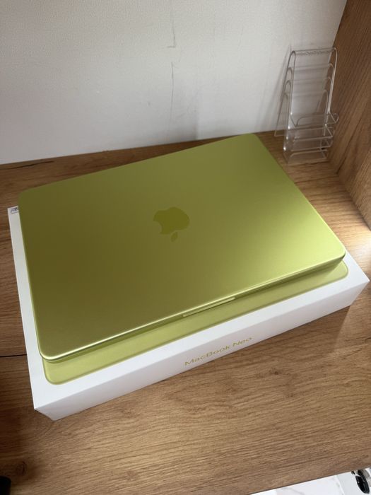 MacBook NEO/ Рассрочка 0-0-24