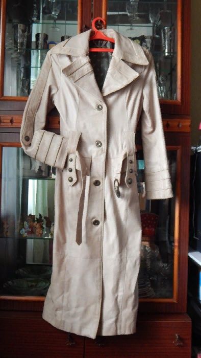 Продам плащ женский, кожаный