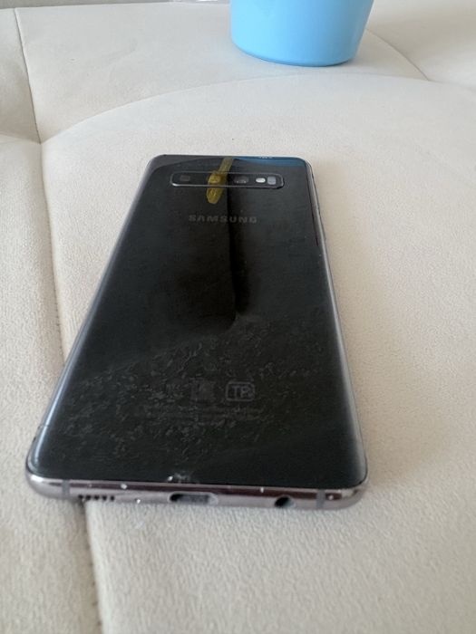 Продам Samsung s10