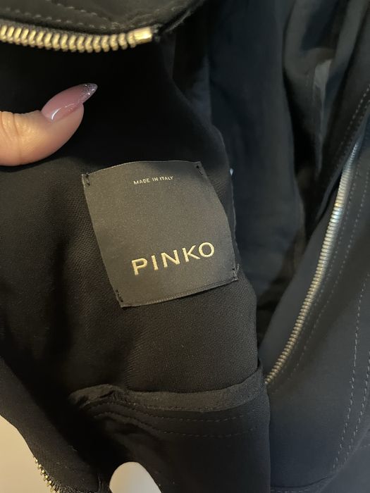 Елек на марката Pinko