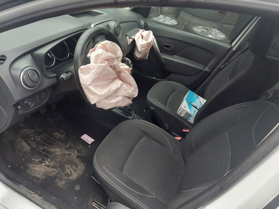 Dezmembrez Logan 2013 motor 1.2 euro 5 cu aer conditionat