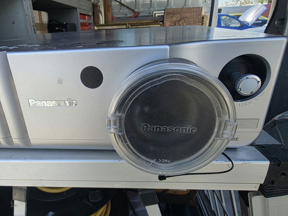 Vand videoproiector Panasonic