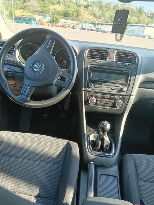 Vw Golf 6 din 2010 / 1.6 TDI /. La 3.600 Euro.