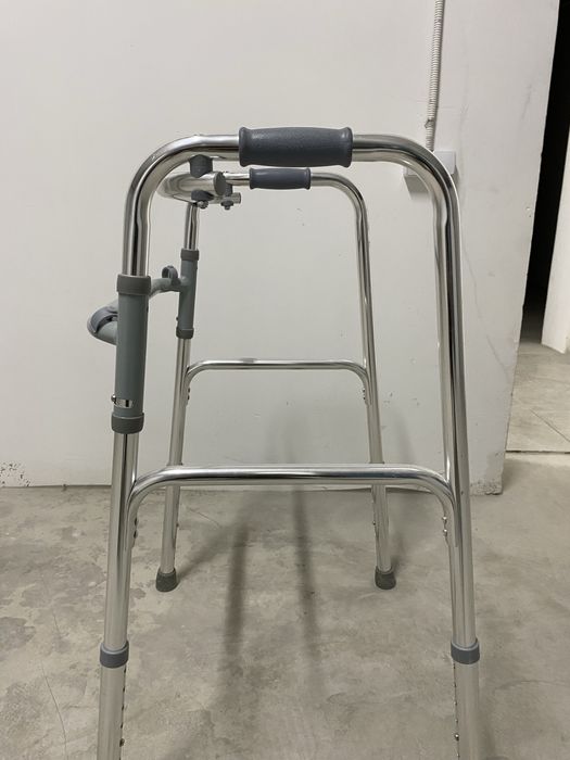 Продаю ходунки для взрослых