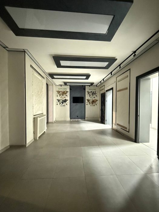 Шота Руставели , B&B | 90кв - нежилое помещение вдоль дороги Аренда