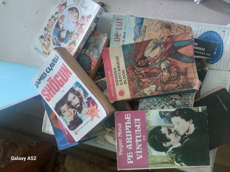 carti vechi de vanzare