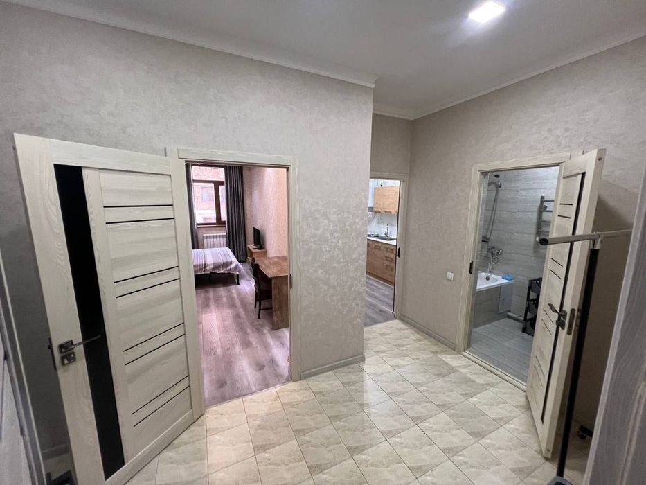 Сдается 1 комнатная квартира напротив парка Бабура.