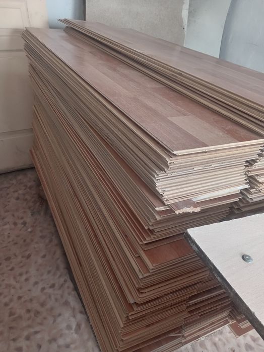 Продам ламинат в отличном состоянии