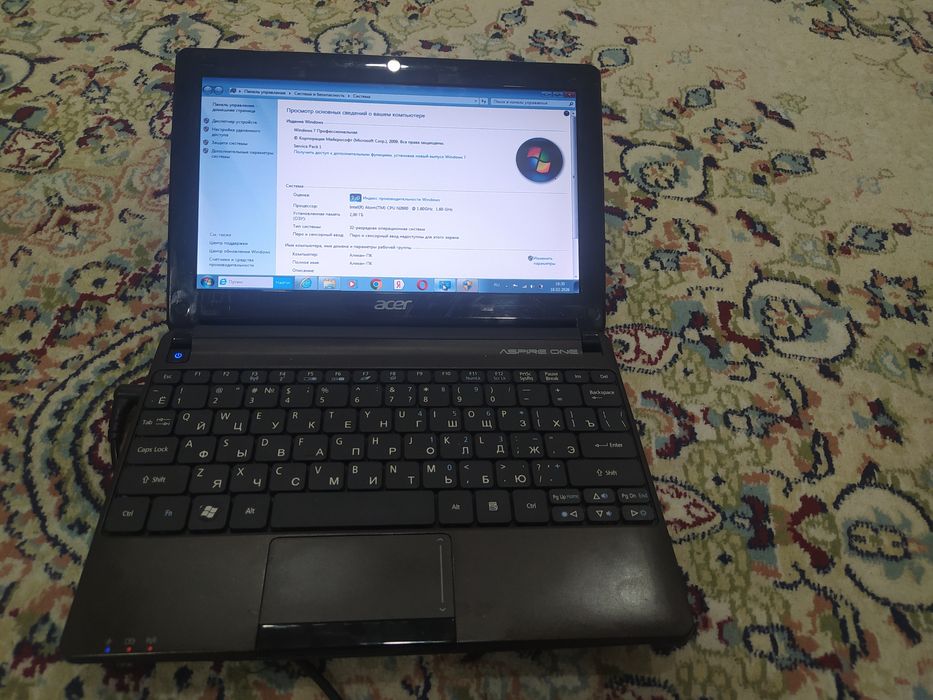 Продаю старый ноутбук