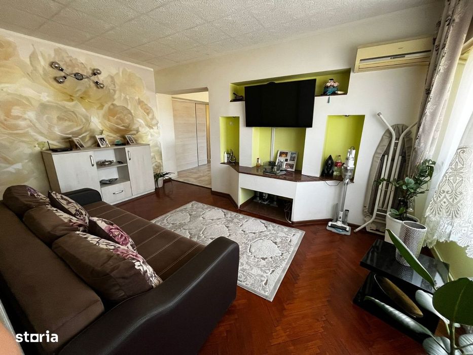 Apartament cu 4 camere tip U pe b-dul Dacia renovat, mobilat, utilat