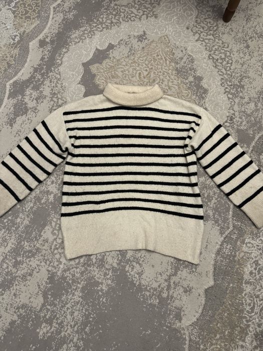 Разные свитеры, разные цены