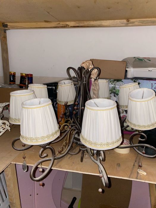 Продам люстру в идельном состоянии.