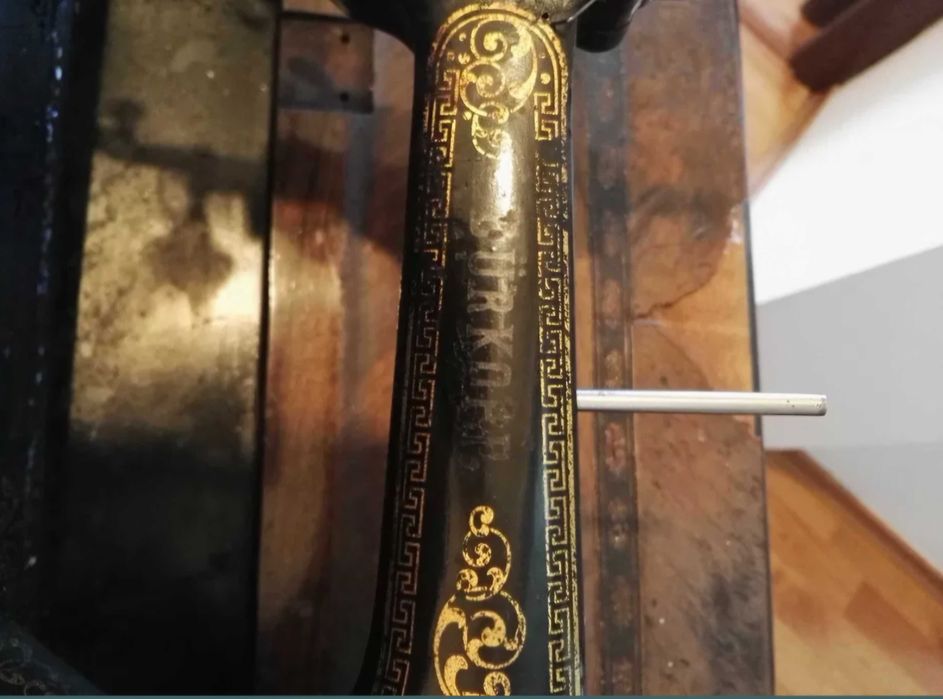 Masina veche de cusut Singer