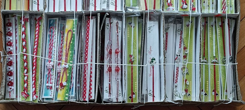 Мартеници на едро