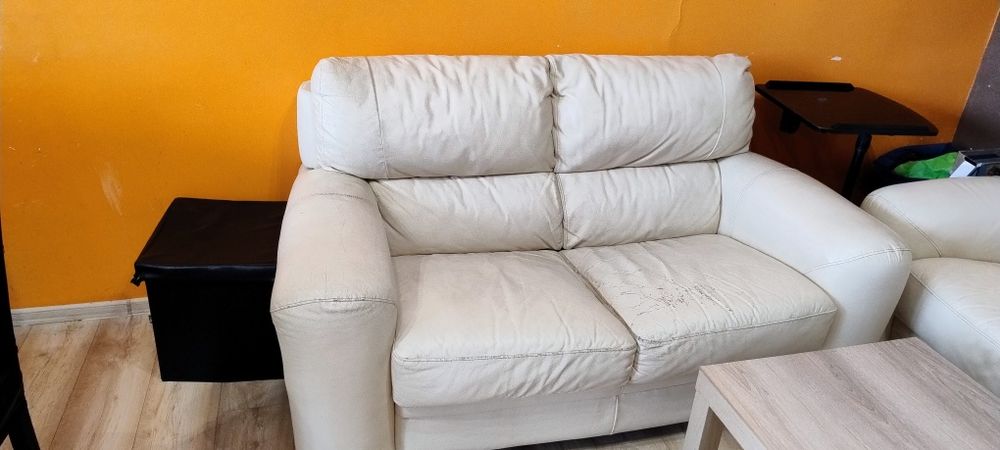 Дивани от естествена кожа.Двуместен и триместен диван
