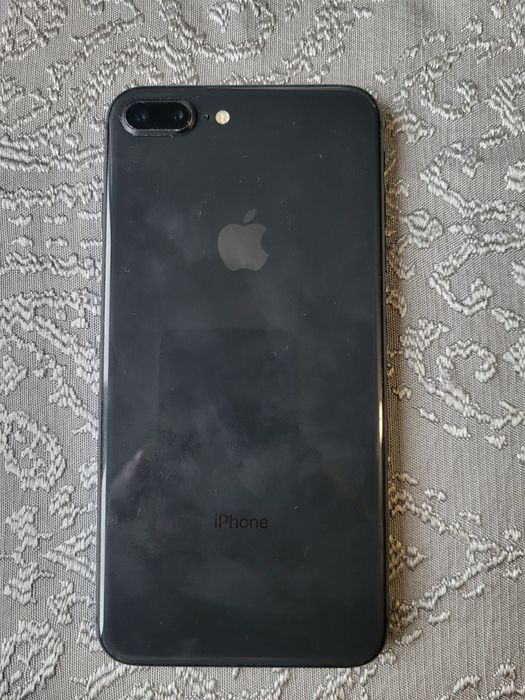 iphone 8 plus 64GB