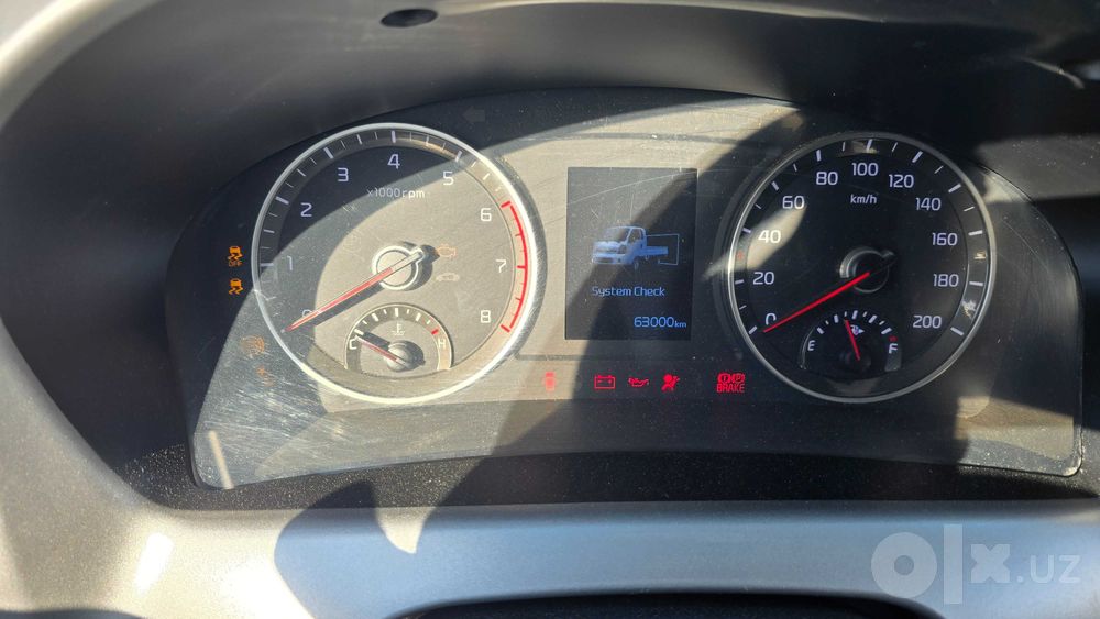 Kia Bongo III Sotiladi