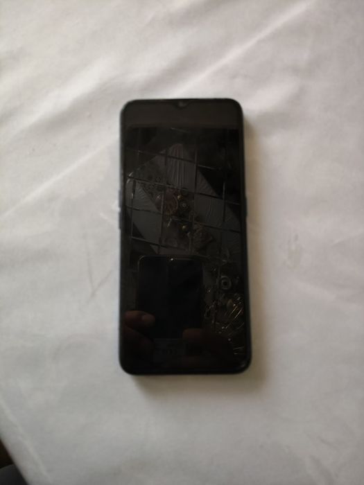 Продам oppo A 9..