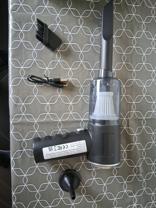 Vand aspirator portabil