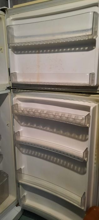 Холодильник LG ноу Фрост.