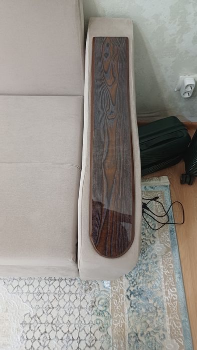 Продаю диван срочно