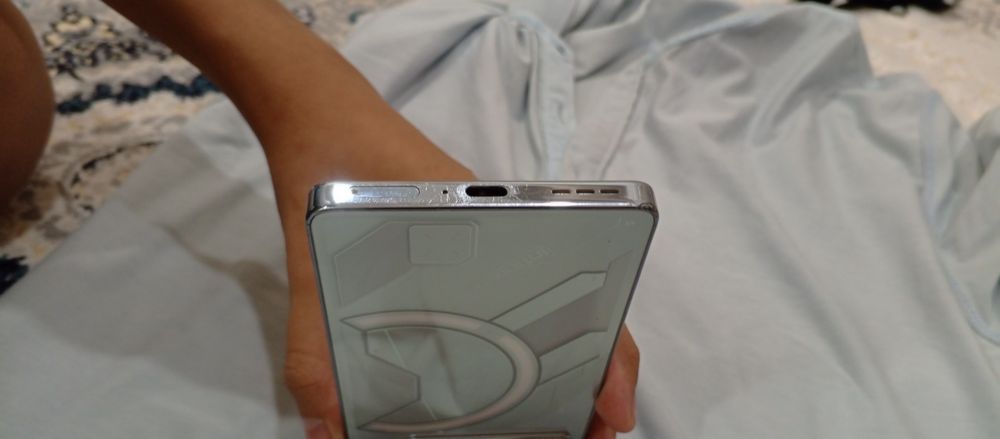 Срочно продам телефон INFINIX GT 20 PRO
