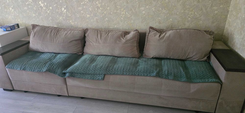 Продам диван, стулья
