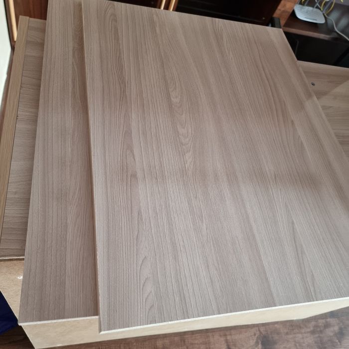 Продам срочно навесной шкаф