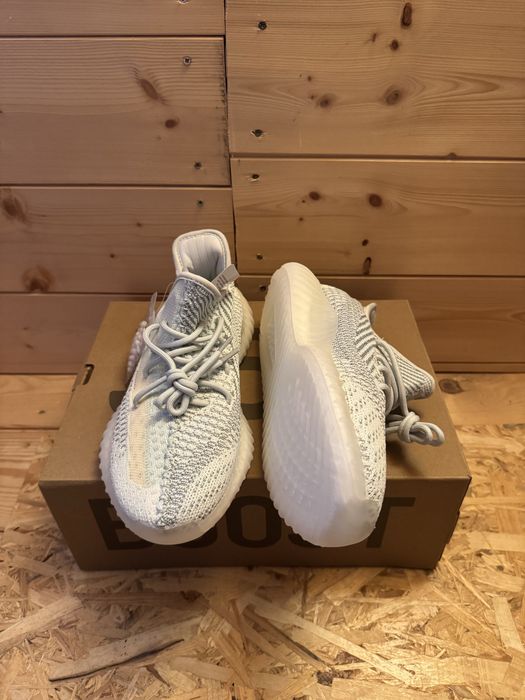 Yeezy Cloud White 37,43