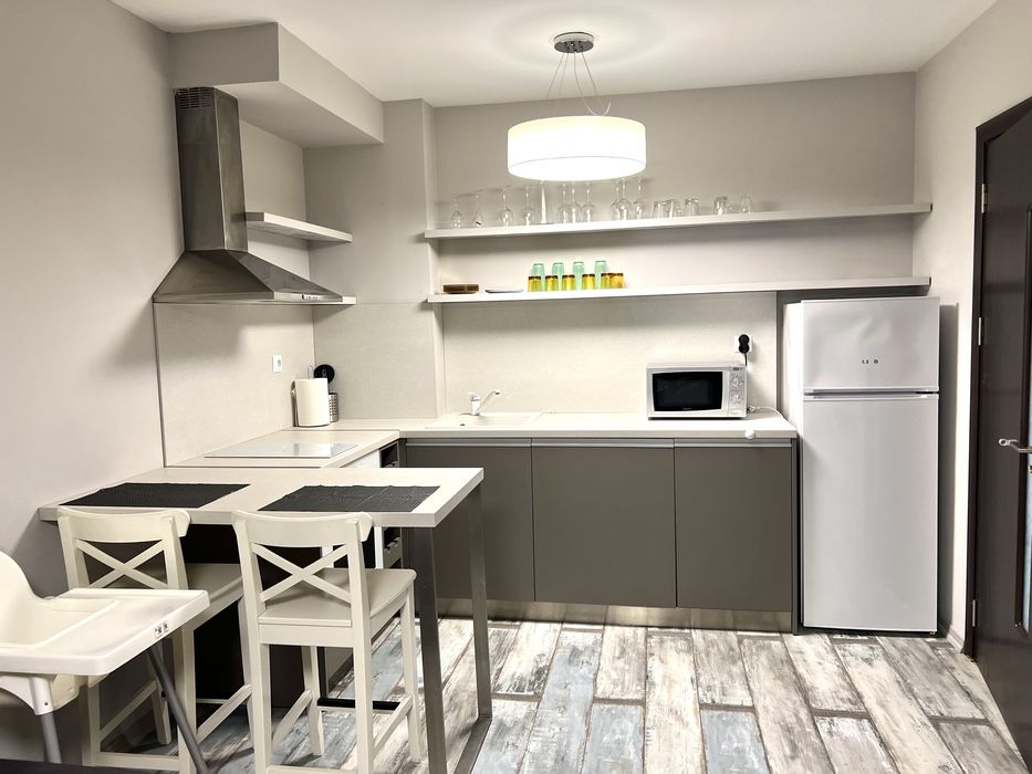 Дава се под наем Двустаен апартамент в Пловдив, Младежки Хълм - 60 кв.м за 510 € - Снимка #1